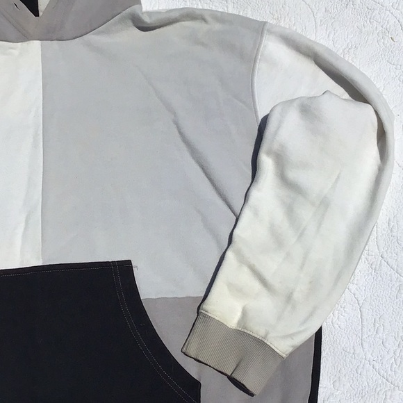Urban Outfitters L Colorblock Boxy Hooded Sweatshirt with Black White & Grey - Picture 3 of 12